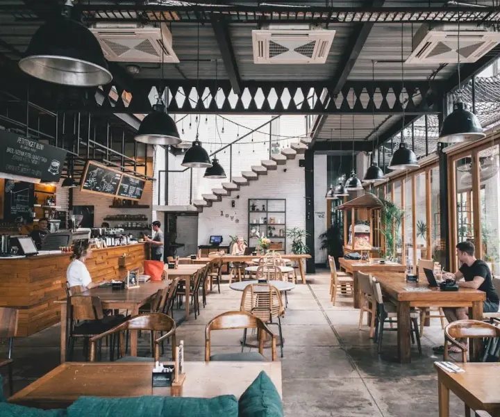 Jak zaplanować kuchnię w restauracji zgodnie z zasadami HACCP
