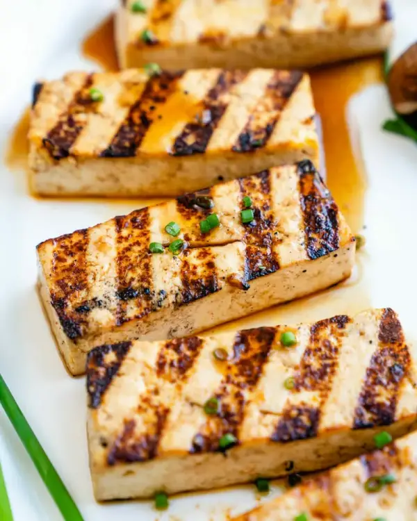 Mistrzowski grill z tofu: Chrupiące i soczyste bez wysiłku