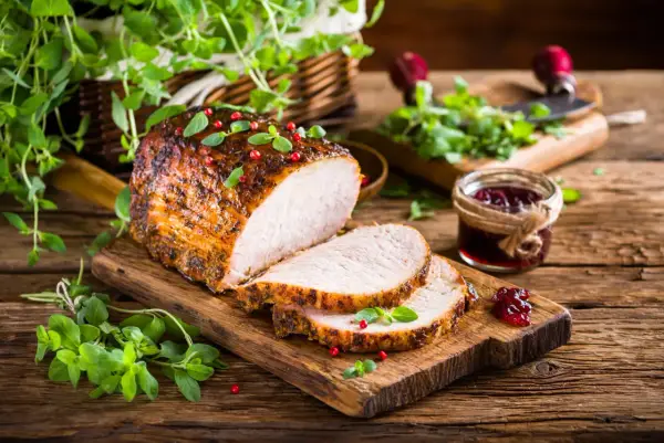 Ile piec schab w piekarniku: najlepsze temperatury i czasy pieczenia